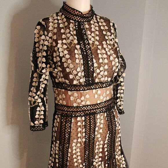 Reds Hall Dresses & Skirts - Reds Hall Dress Size M 6